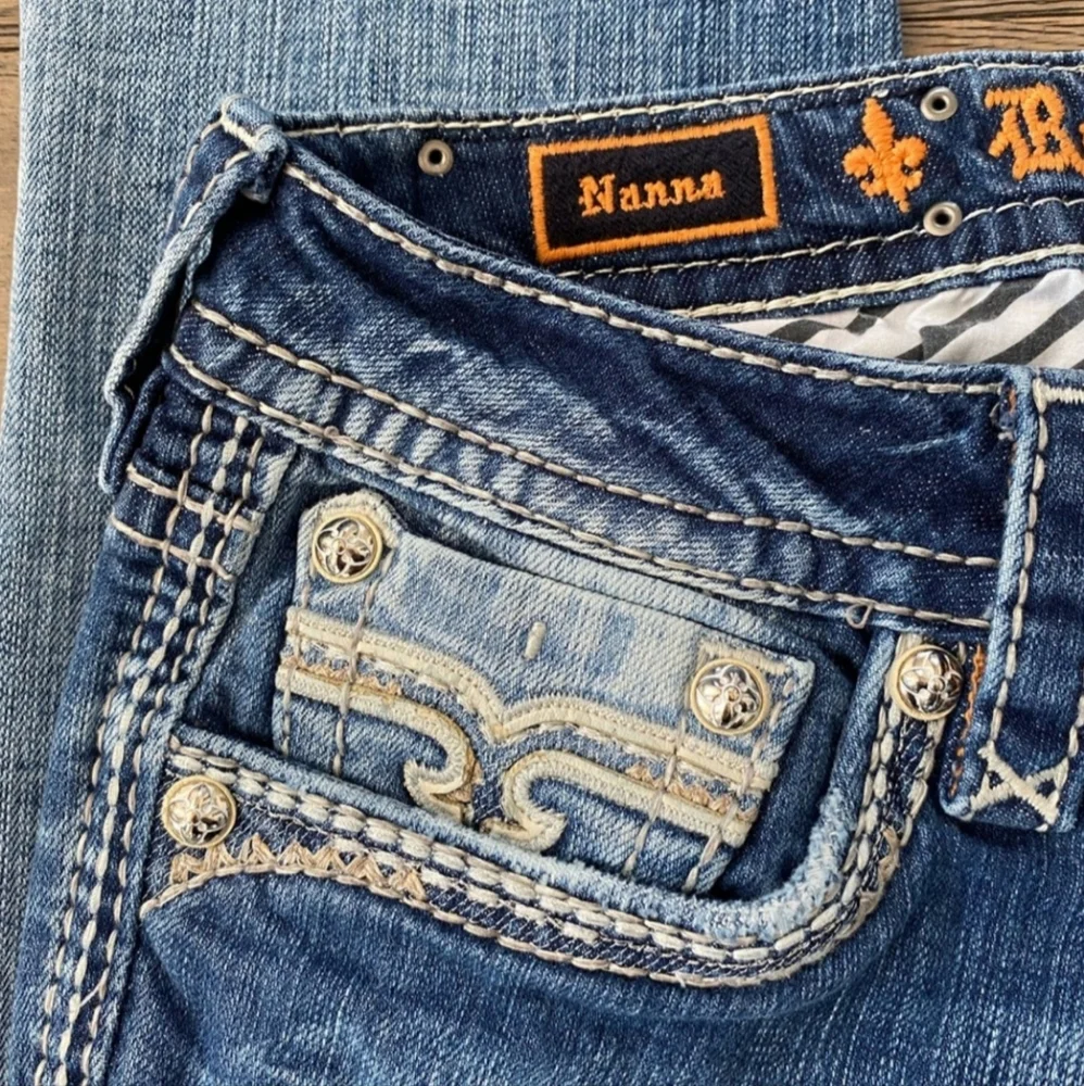 ❤️NeW❤️ ROCK REVIVAL NANNA SKINNY JEANS Size 28 - Picture 5 of 13